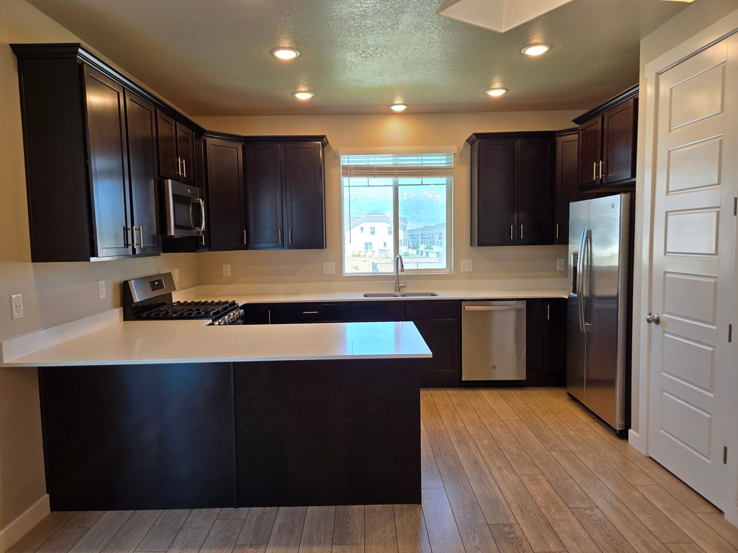 Beautiful 5 Bed 3.5 Bath in Lehi!! – photo 5