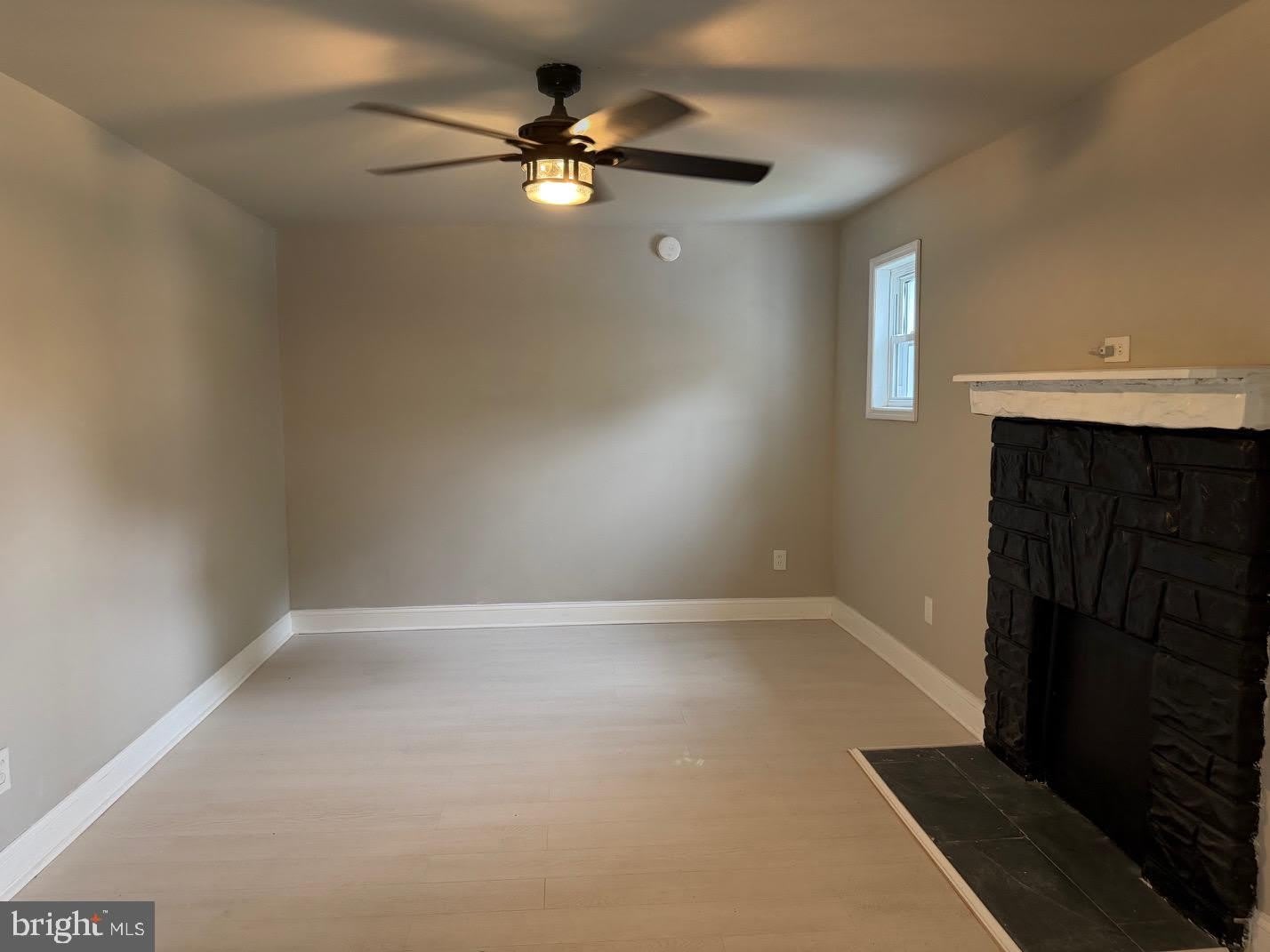 124 ROBBINS Avenue – photo 5