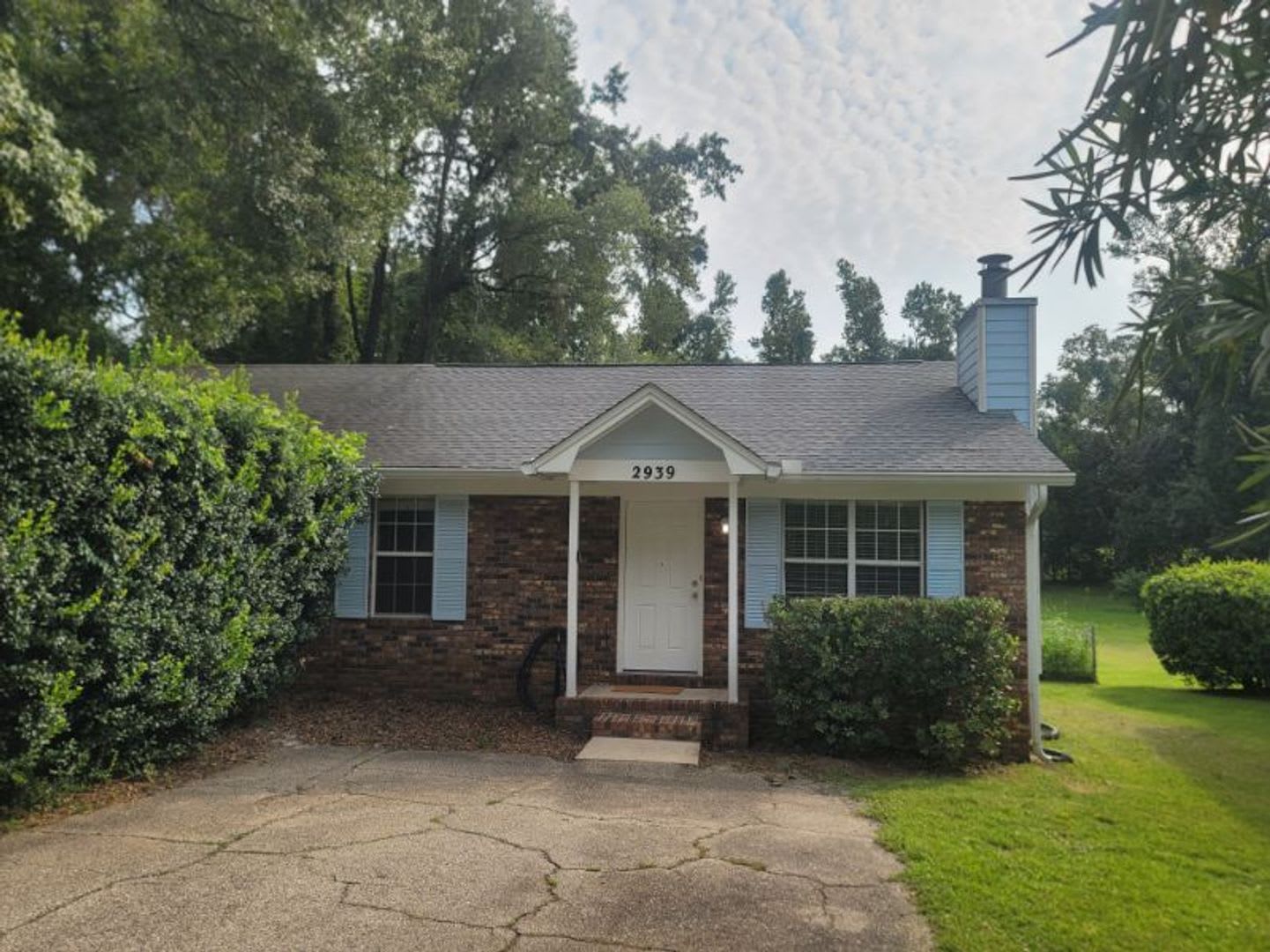 Gorgeous Se 2 2 W Huge Yard Deck Washer Dryer New Paint Lawn Maint Inc Avail Now For 1500 Month – photo 2