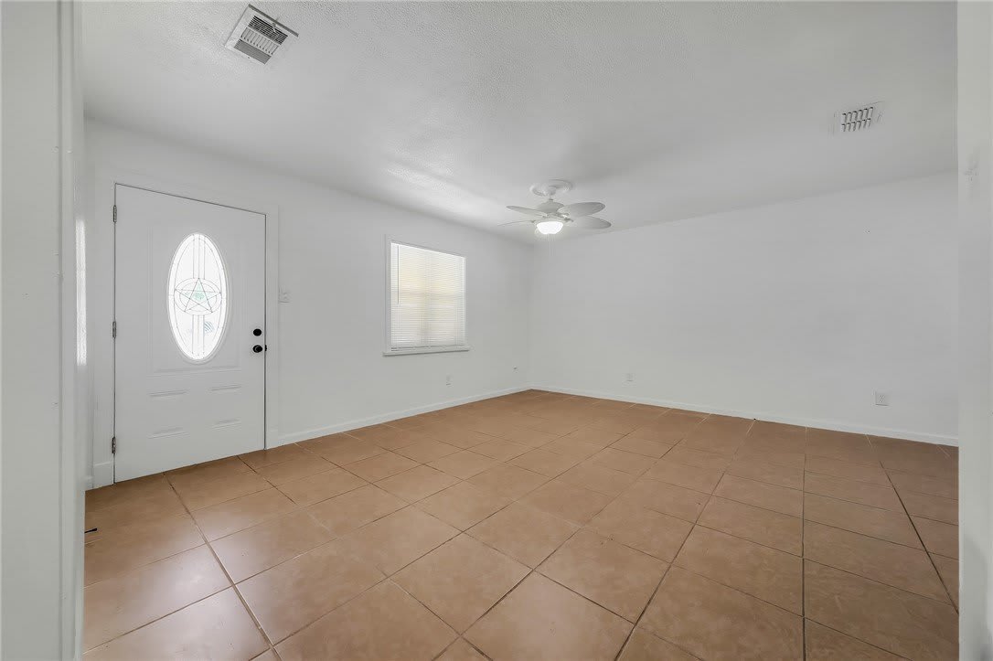 1814 Loritte Drive – photo 5