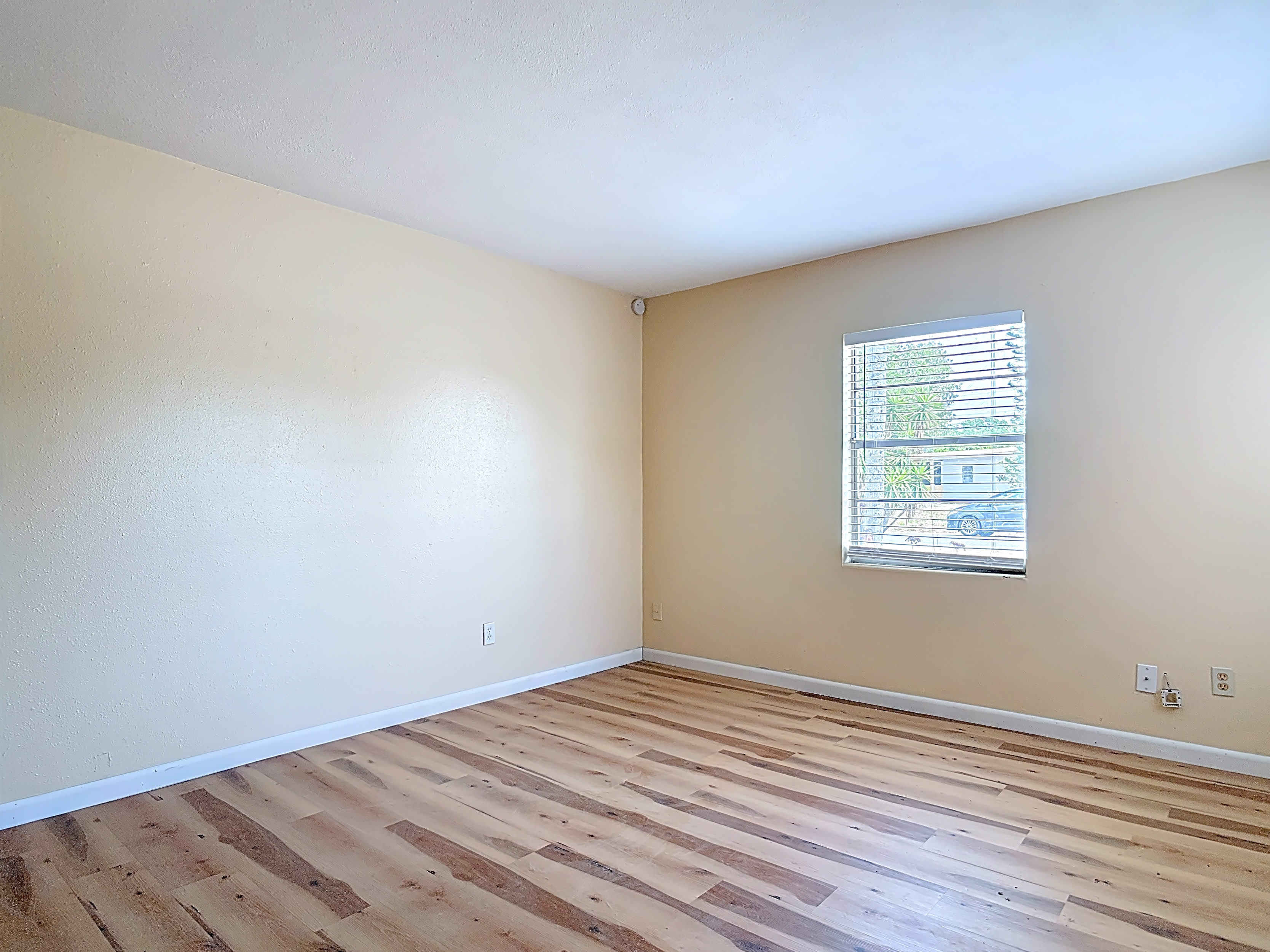 1590 Hilldale Road – photo 4