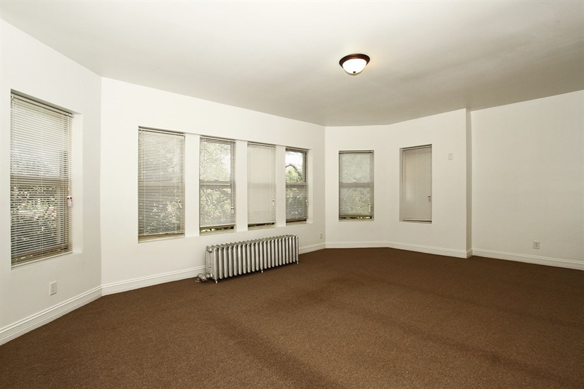 7800 S Michigan Ave – photo 5