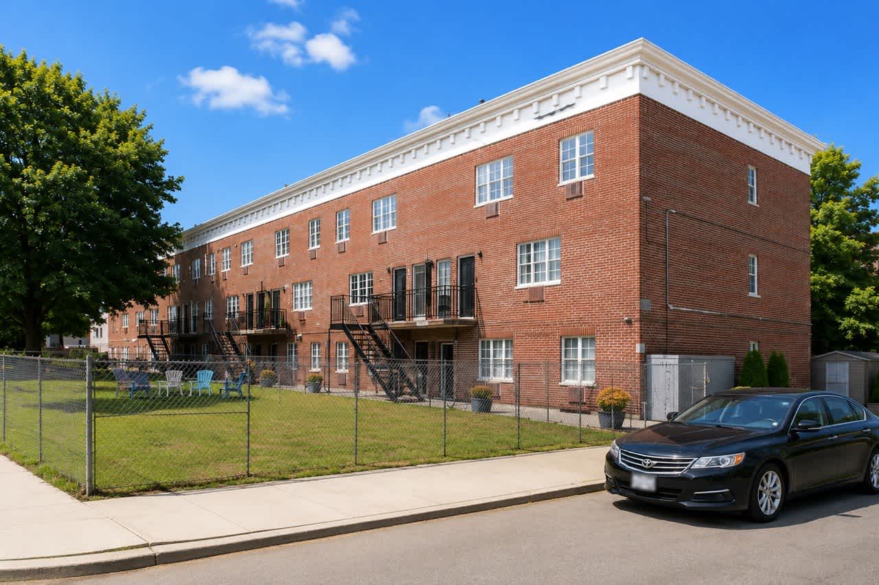 2695 Shell Rd – photo 2