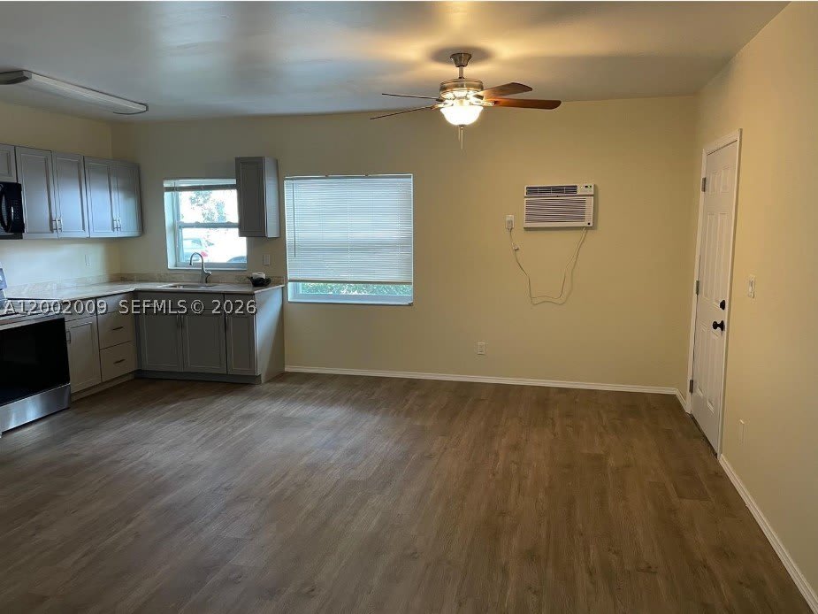 1720 Pierce St – photo 2