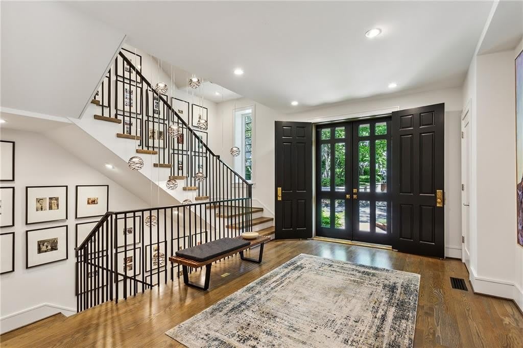2525 Peachtree Road NE – photo 4