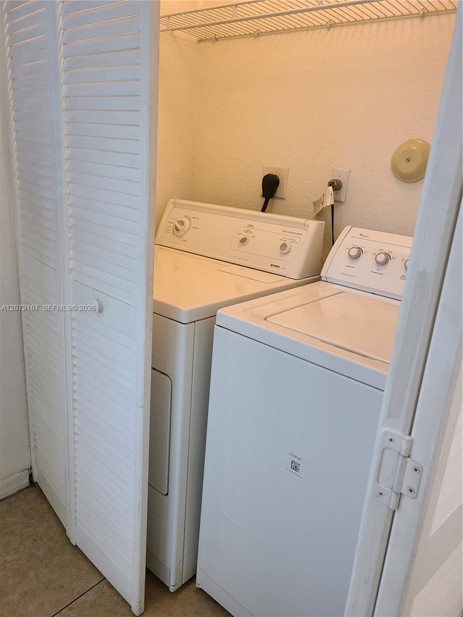 3071 Riverside Drive – photo 4