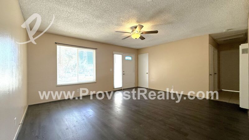 16352 Vine St – photo 4