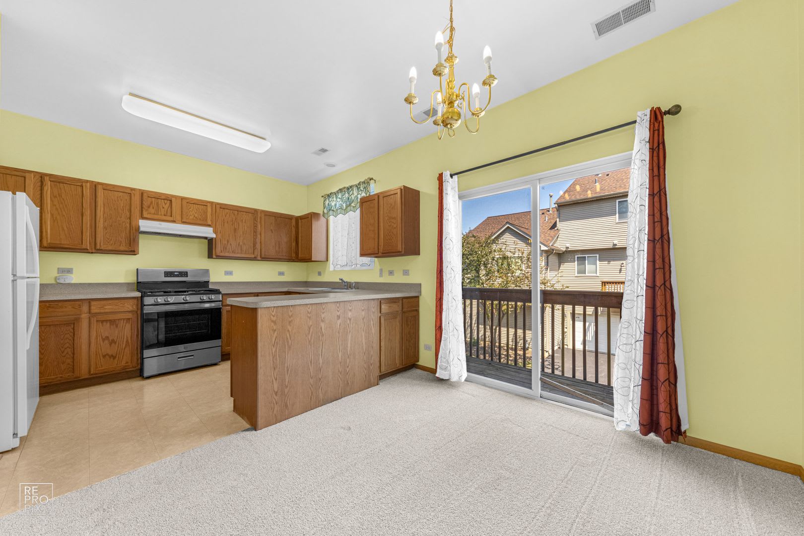 Grayslake Rental 2 Bedroom 2 5 Bathroom Townhome Cherry Creek Subdivision – photo 2