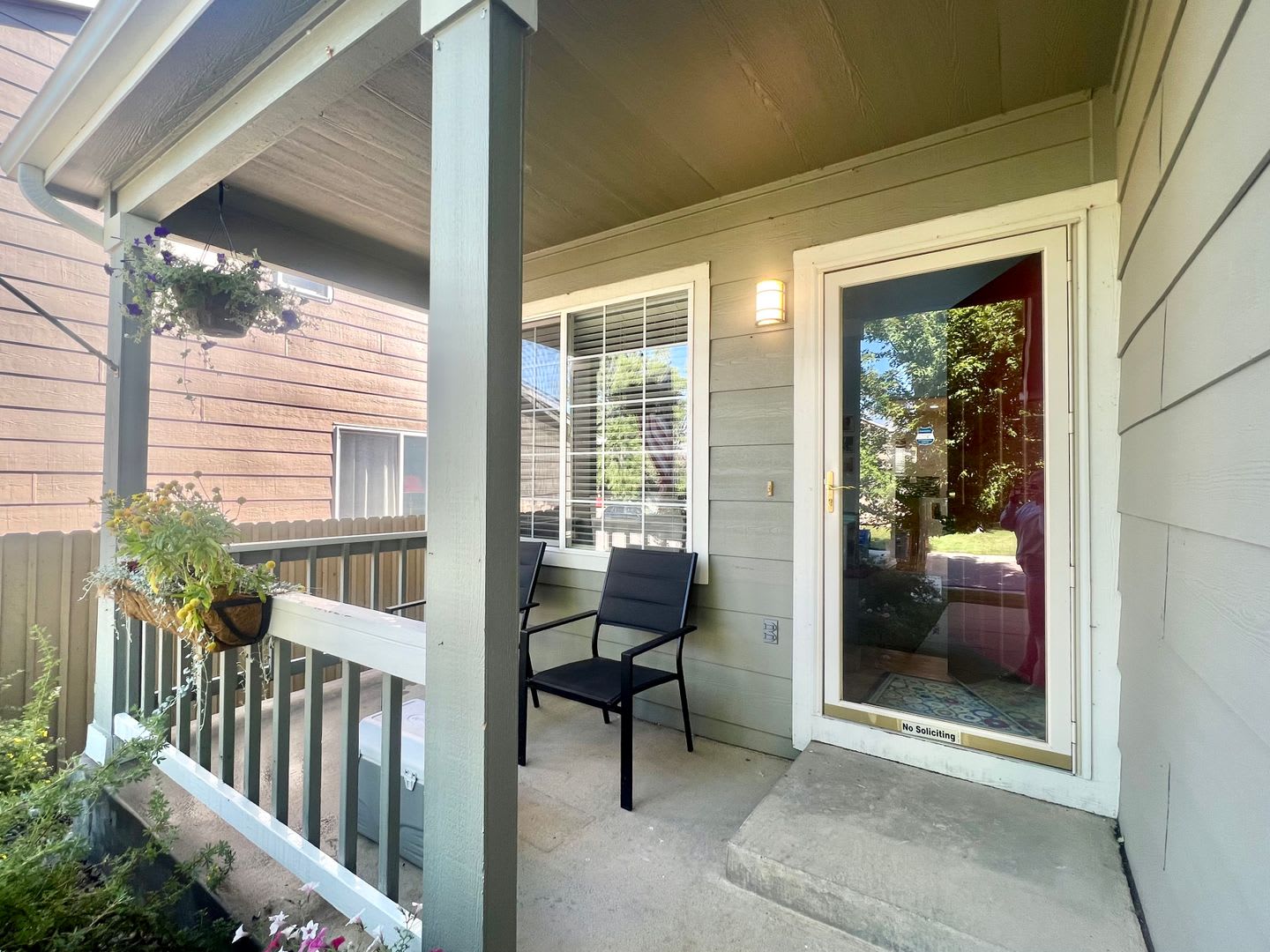Big Charming 4 Bedroom 2 5 Bathroom In Rock Creek Available Now 500 Off 1St Month S Rent – photo 2