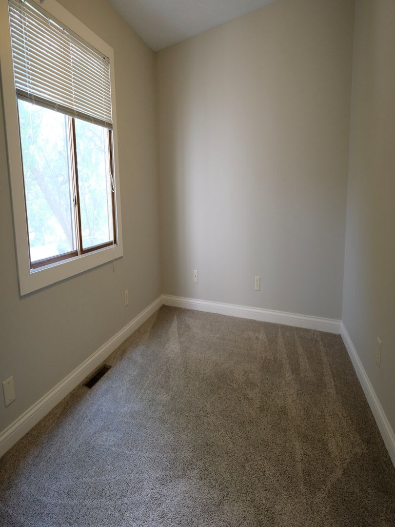 Must See In Person Well Maintained 3 Bed 2 5 Bath Condo In A Very Quiet Location 2 Car Detached Full Unfinished Basement W Shelving – photo 5