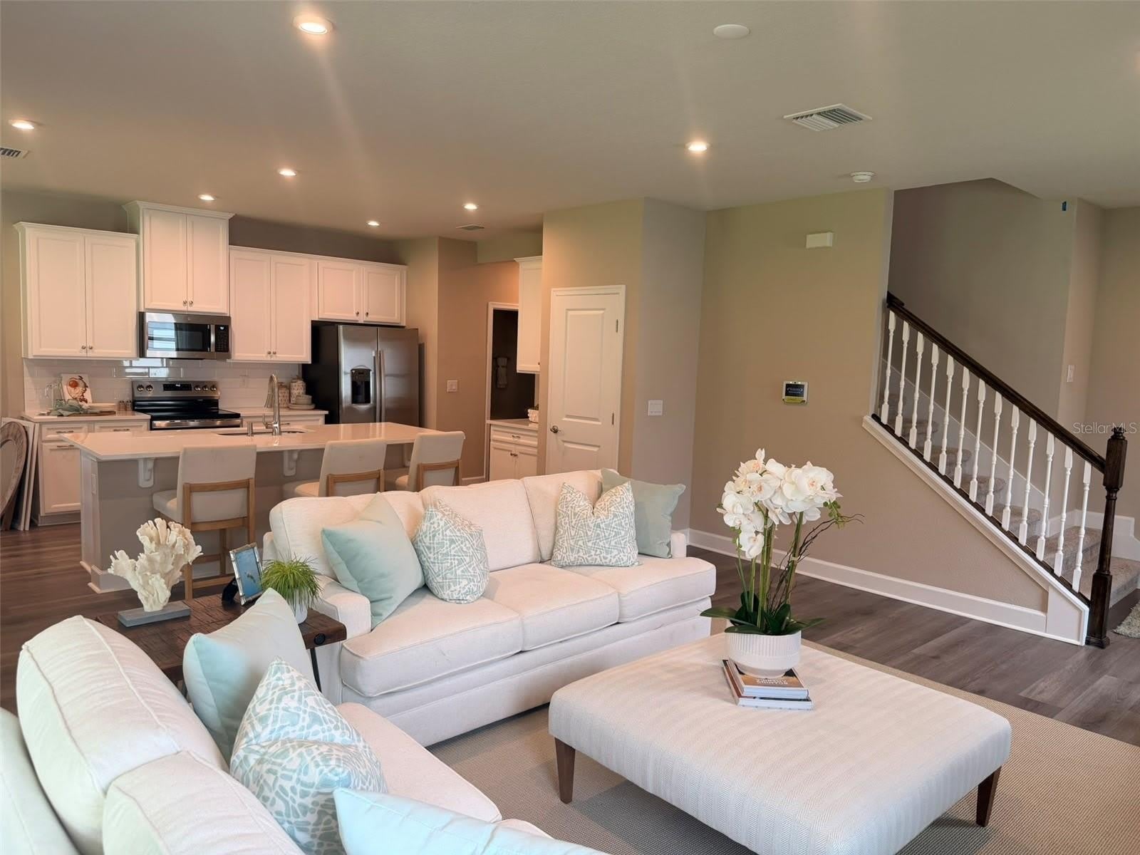 1291 Ribbon Place – photo 3