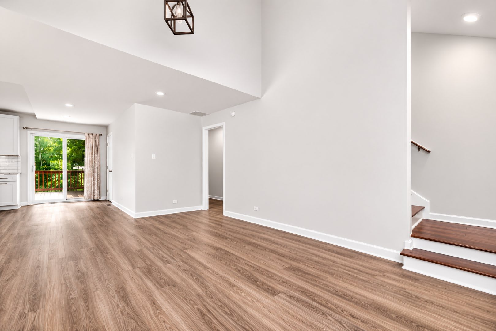 Renovated Home Just Minutes From Uptown – photo 5