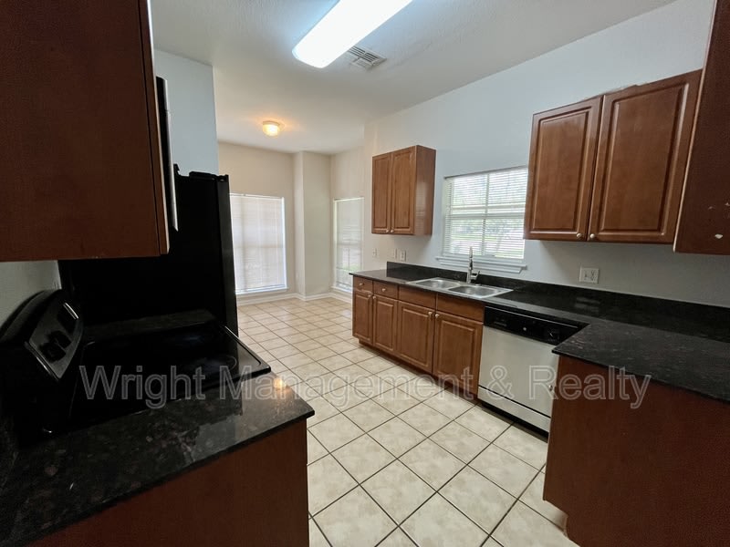 8202 Downpatrick Court – photo 5