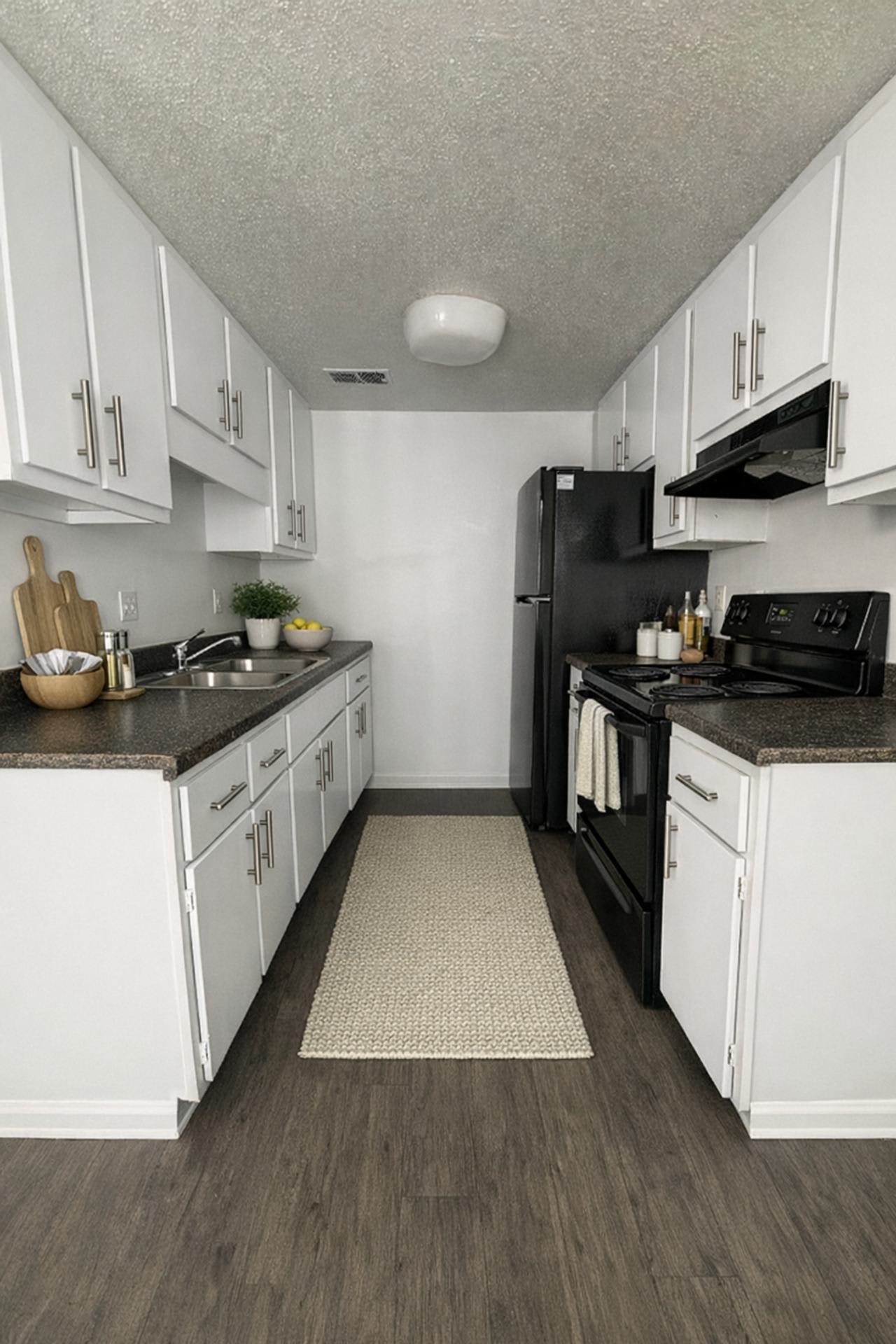 The Stratford Apartments – photo 1