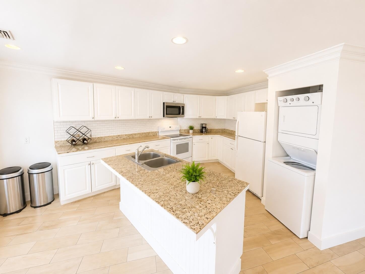 218 Whitehead Street – photo 5