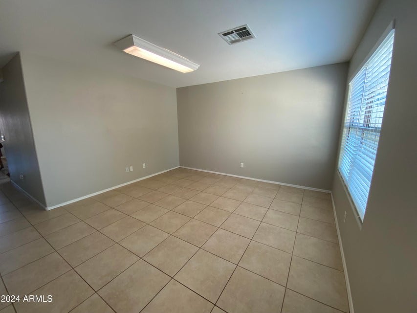 8955 W Charleston Ave – photo 3