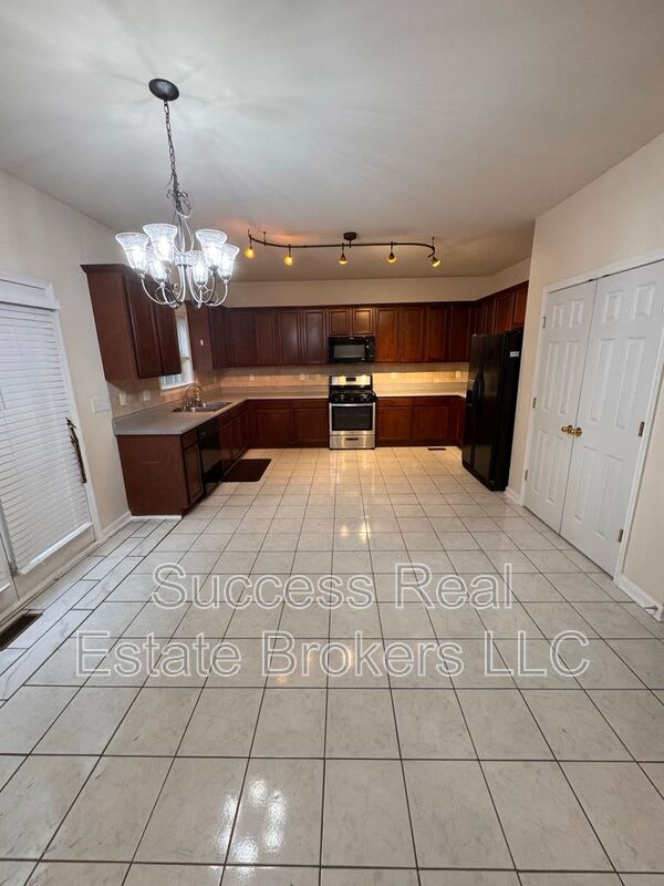 6074 Brookmere Lane SW – photo 3