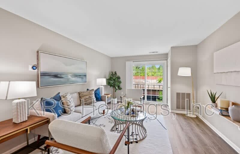 2050 N Calvert St – photo 5