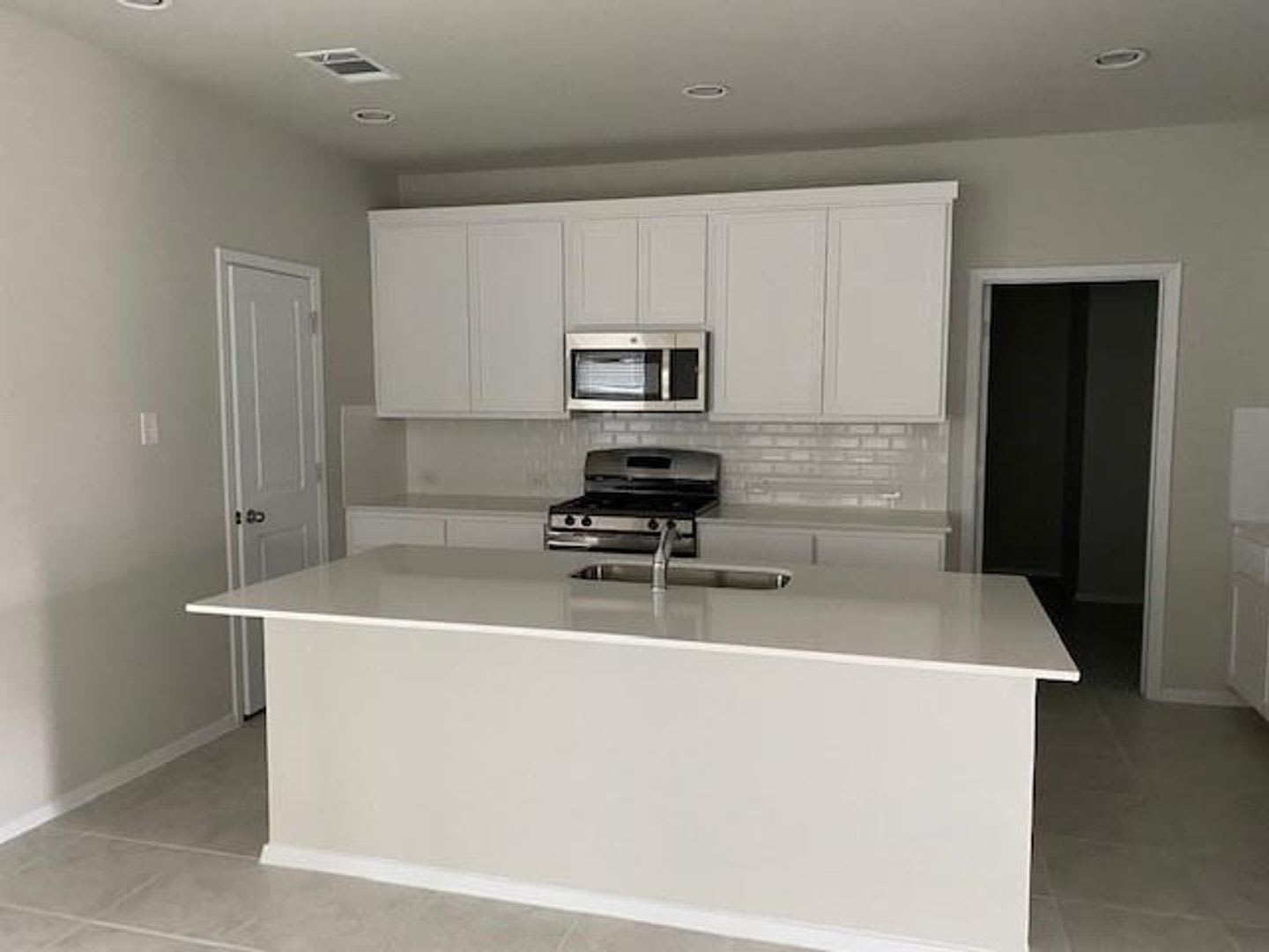 3 Bed / 2 Bath Single Story in Casetta Ranch Community in Kyle – photo 4