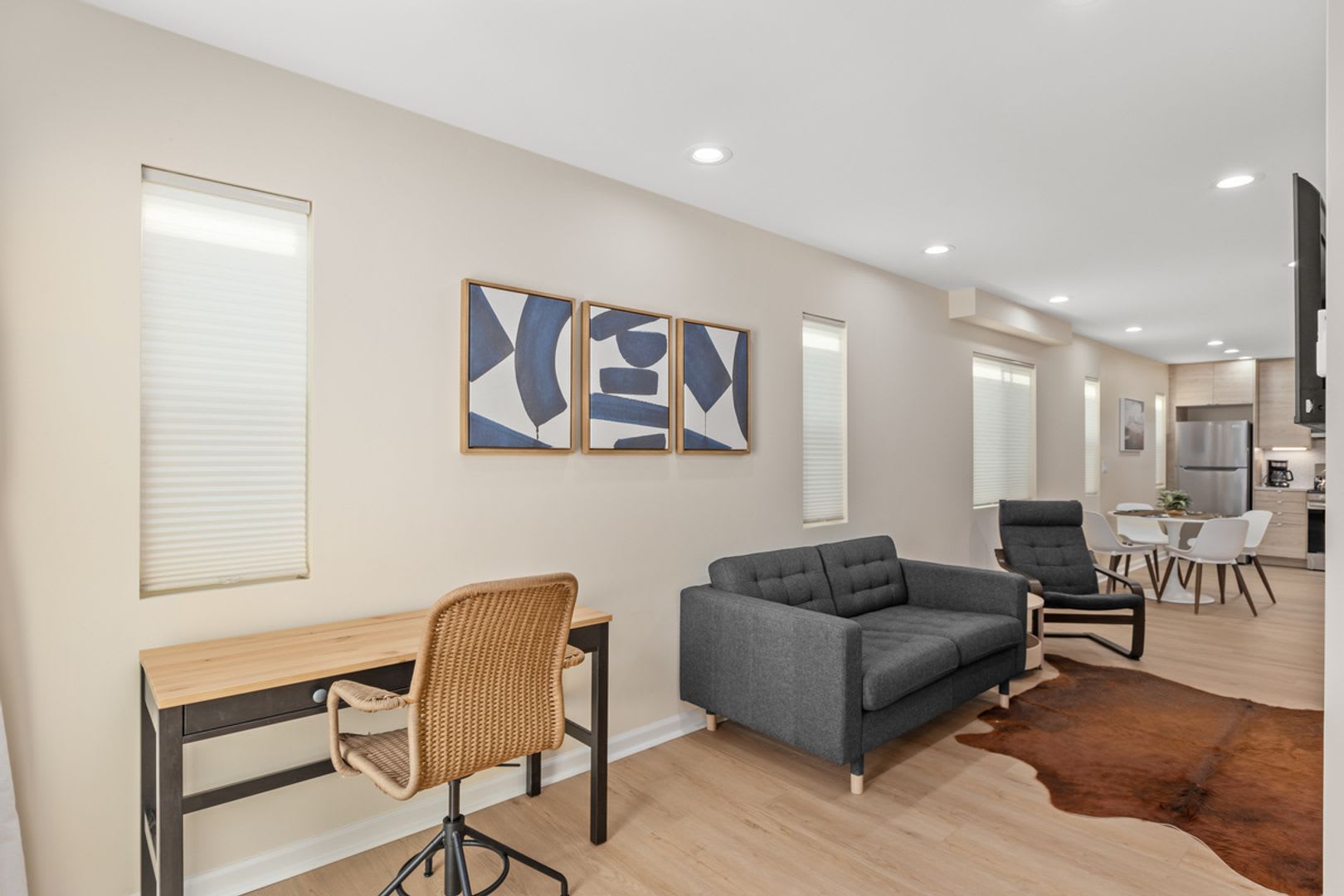 New built and fully furnished 2 bed 2. 5 baths in Point Loma – photo 2