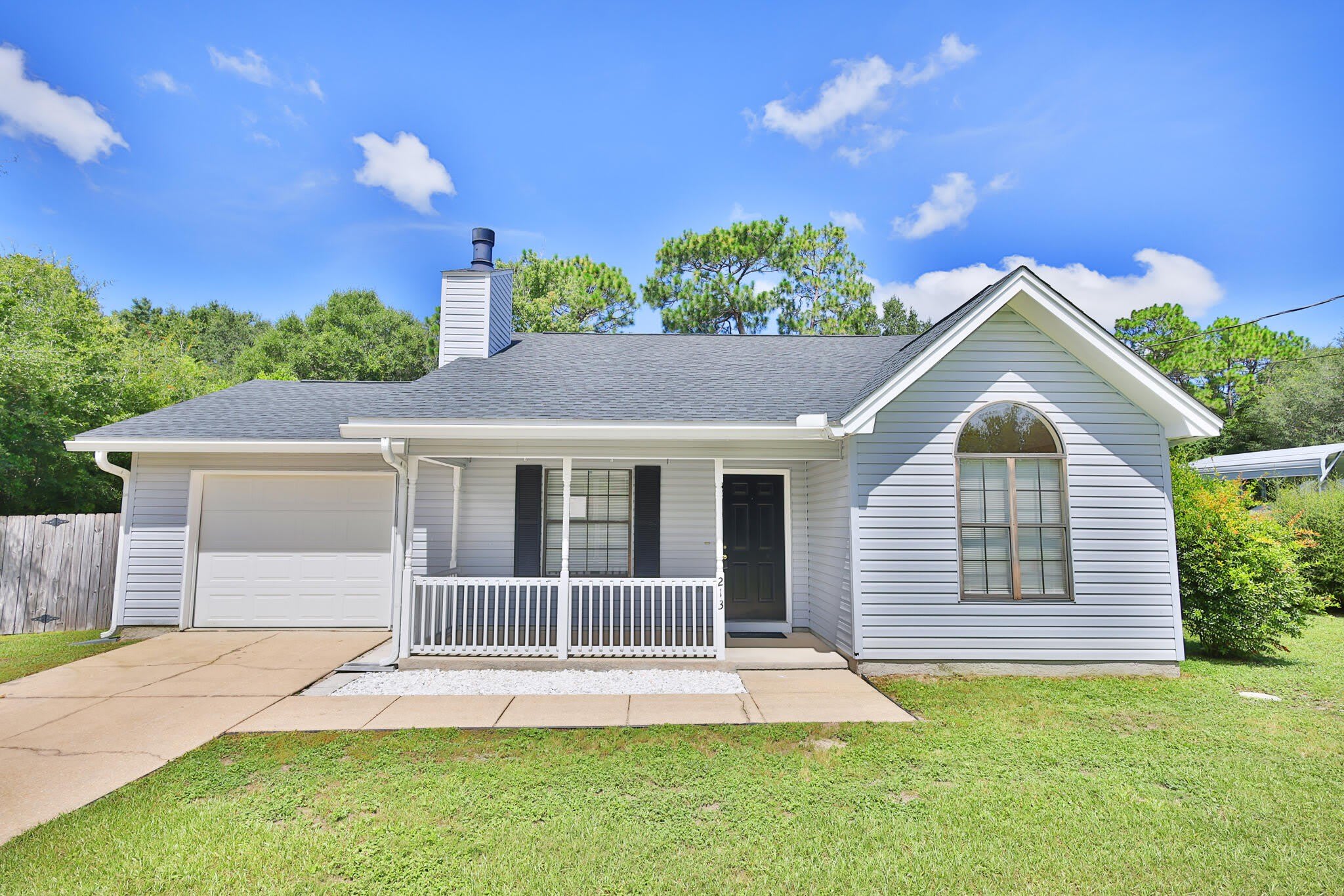 213 W Walker Circle – photo 1