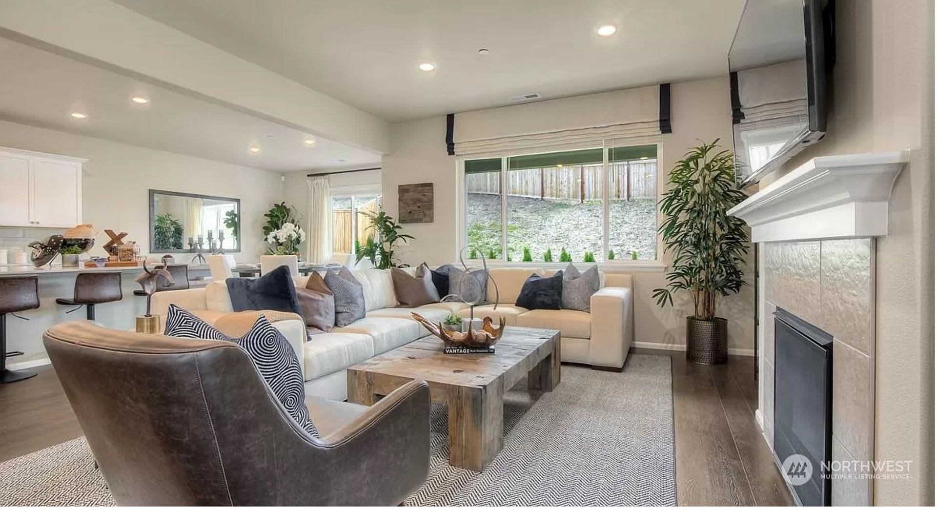 Stunning New Home at Soundview Estates! – photo 4
