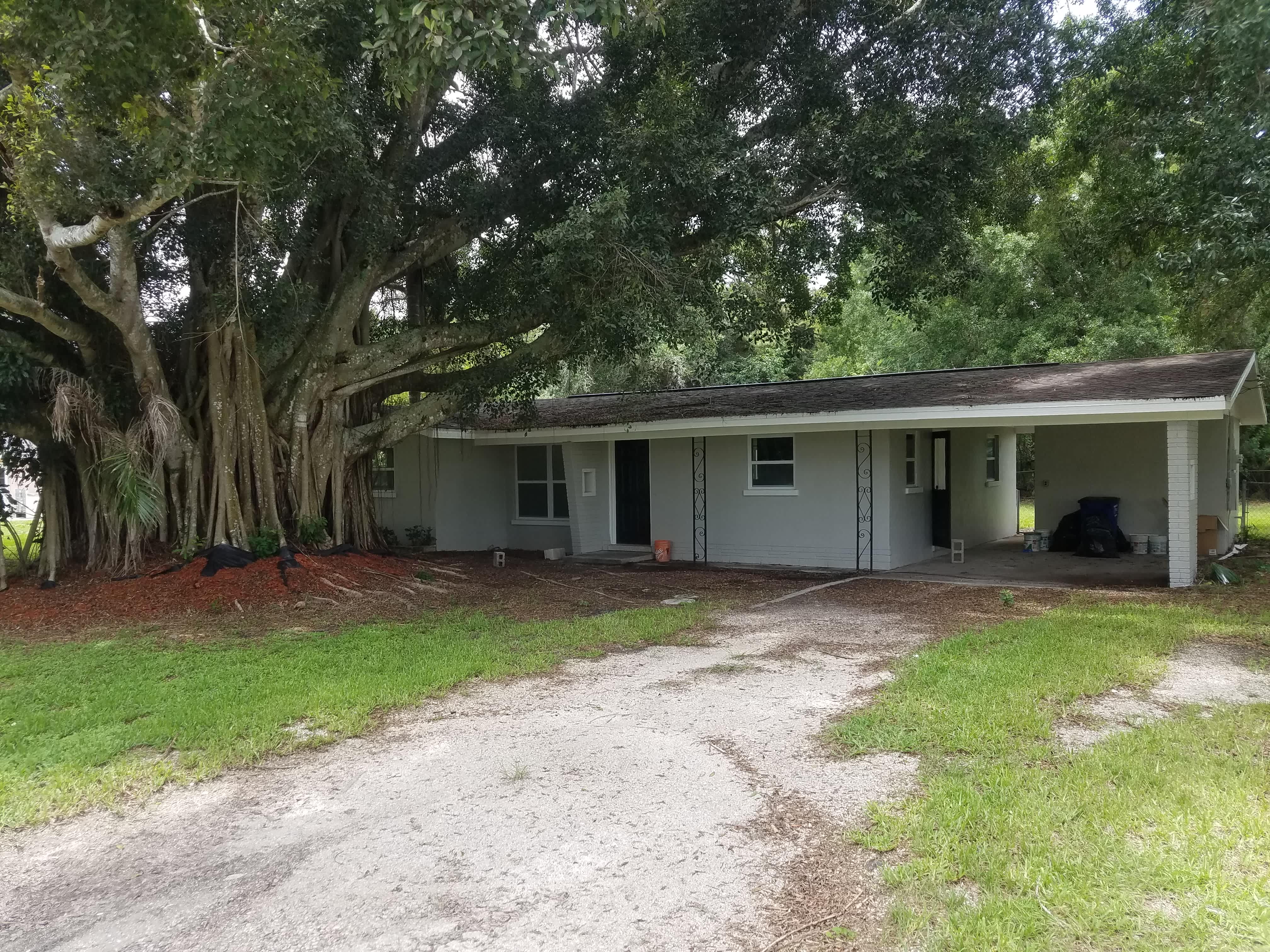 1195 Green Ave – photo 1