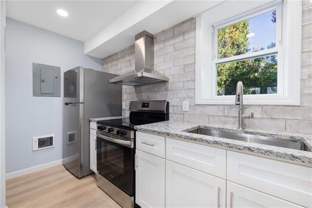 152 Tuckerman Avenue – photo 5