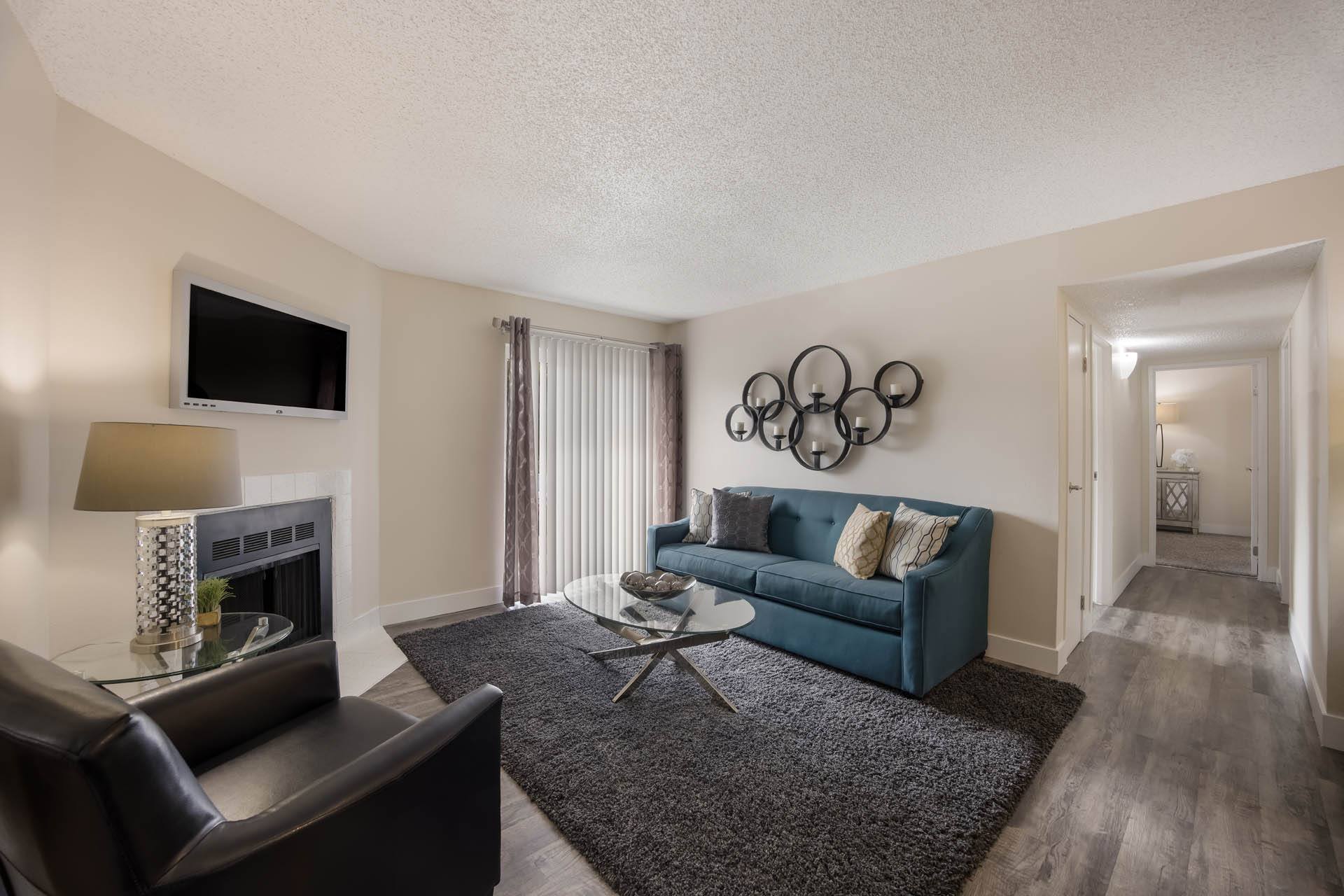 Woodland Hills Apartments – photo 1