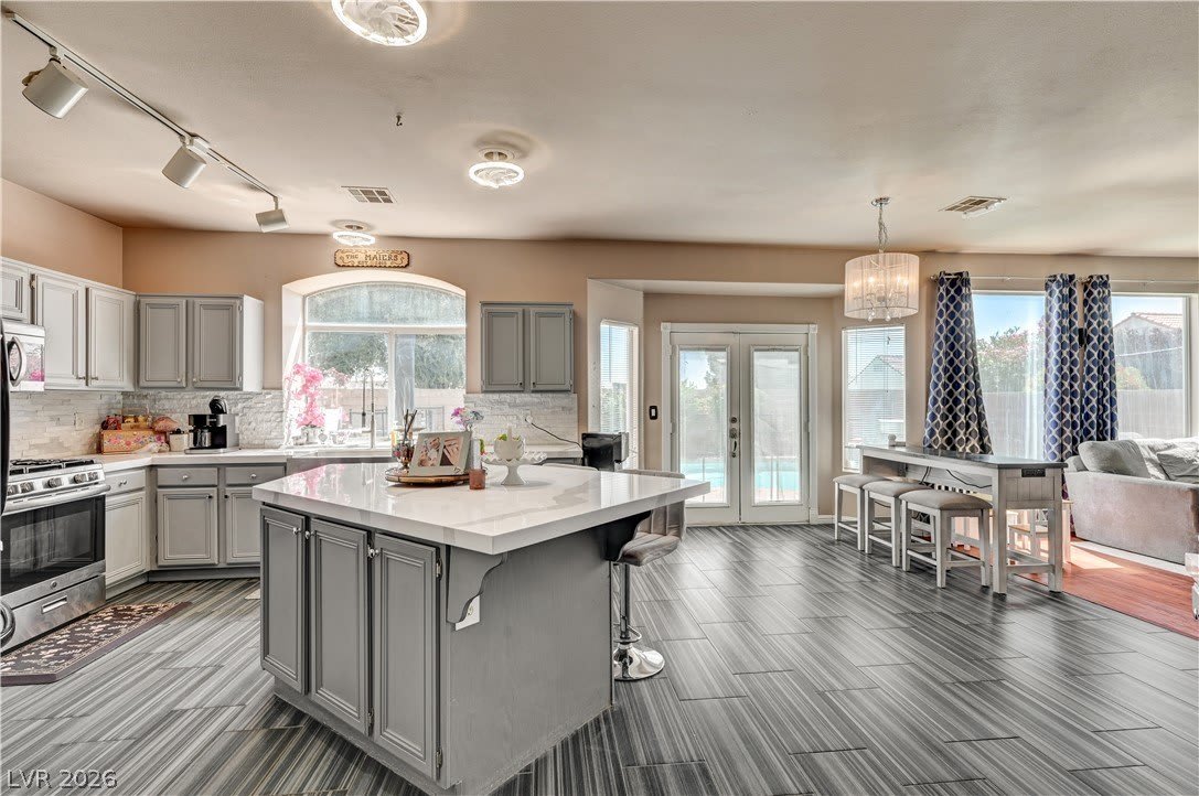 3910 Crooked Oak Street – photo 4