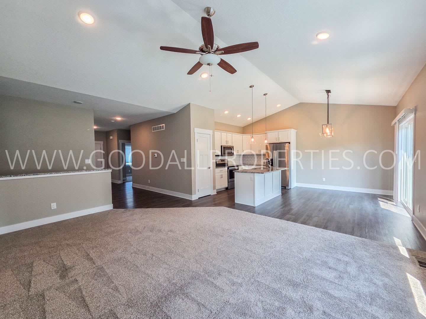 Spacious 4 Bedroom Clive Ranch With Finished Basement 3 Car Garage – photo 3