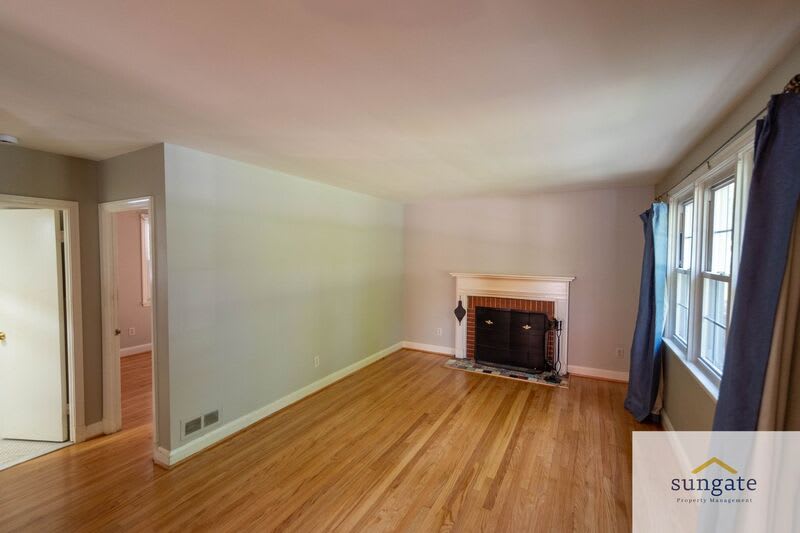326 Lincoln Ave – photo 5
