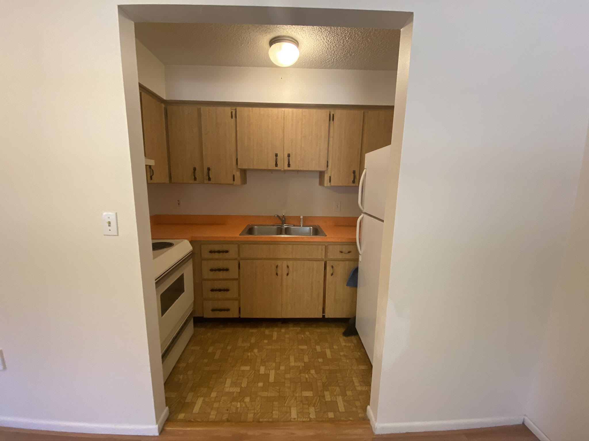 301 Woodrow Ave Apt B – photo 5