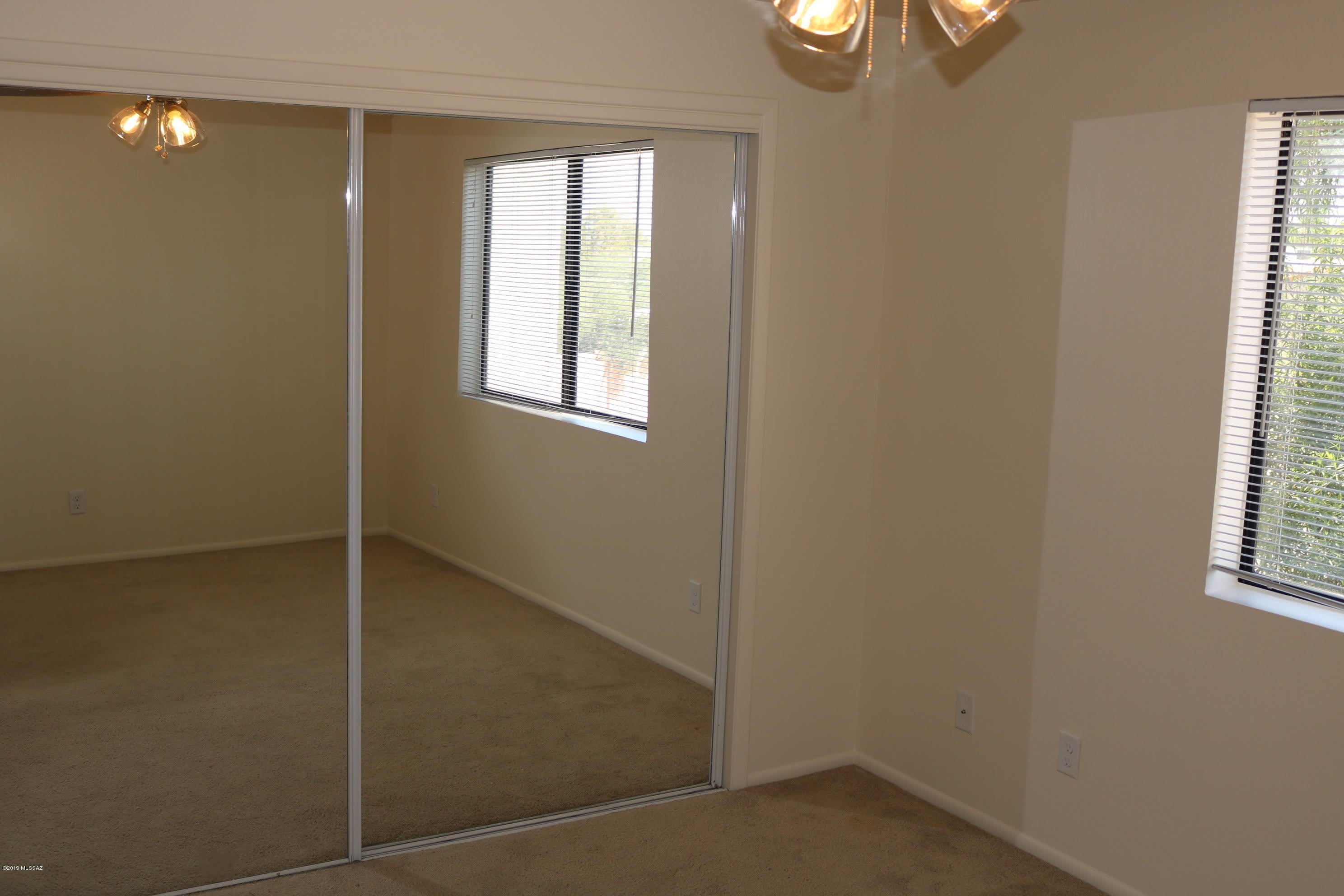 2192 N 1st Avenue – photo 2