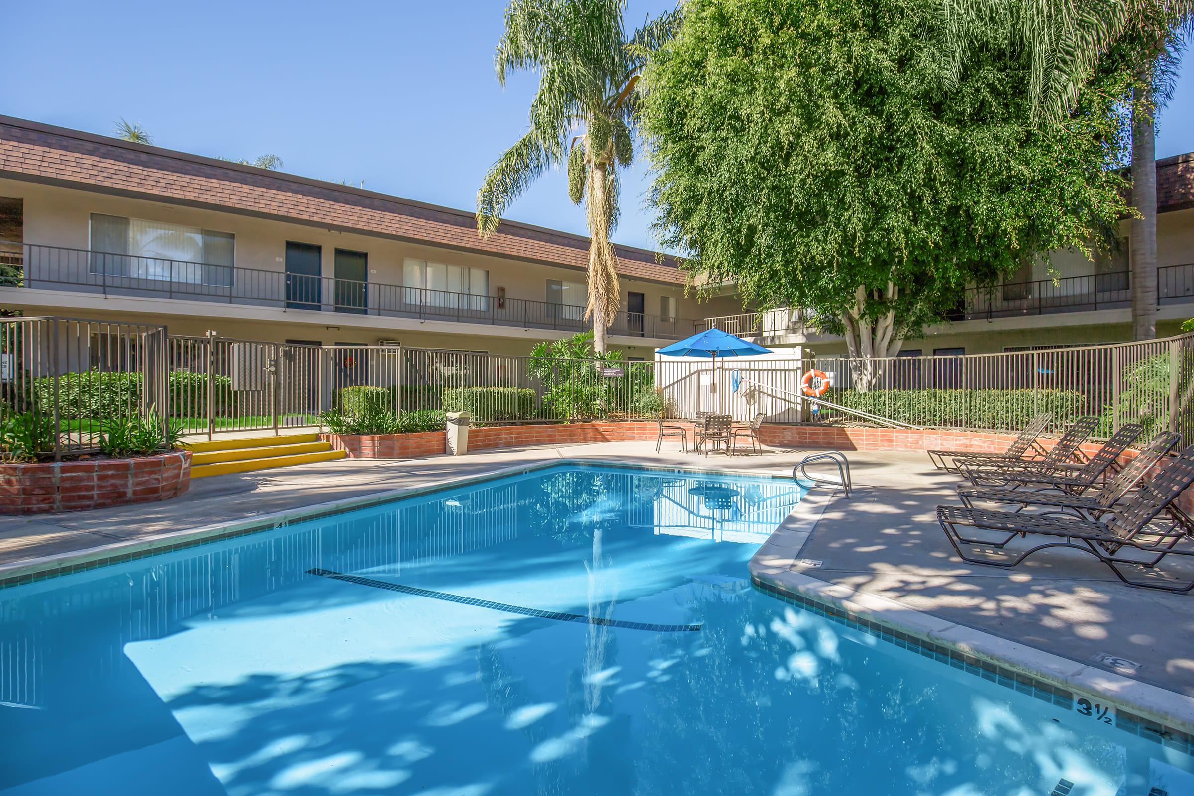 Huntington Highlander Apartment Homes – photo 3