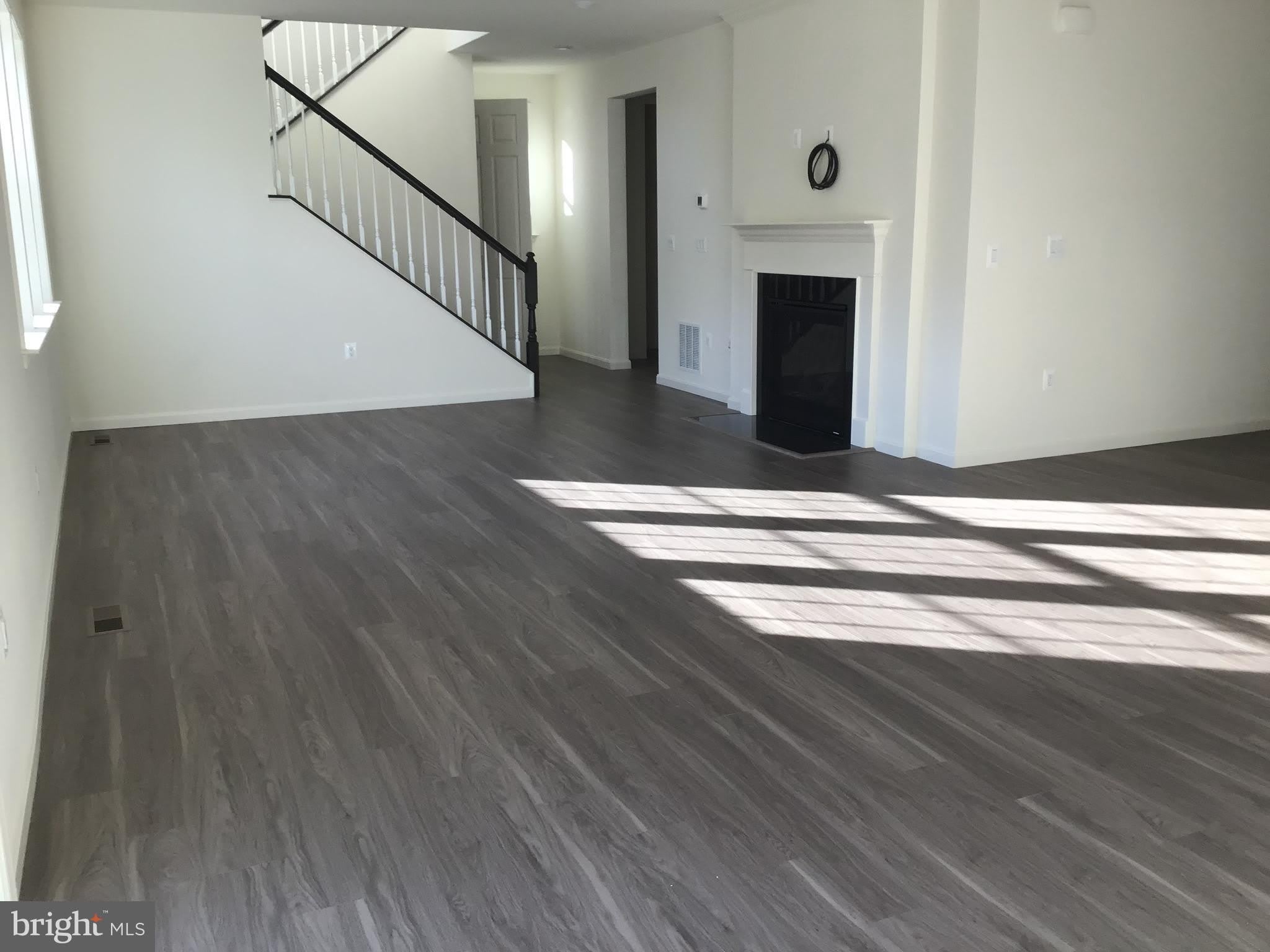 1035 ASPEN Road – photo 4