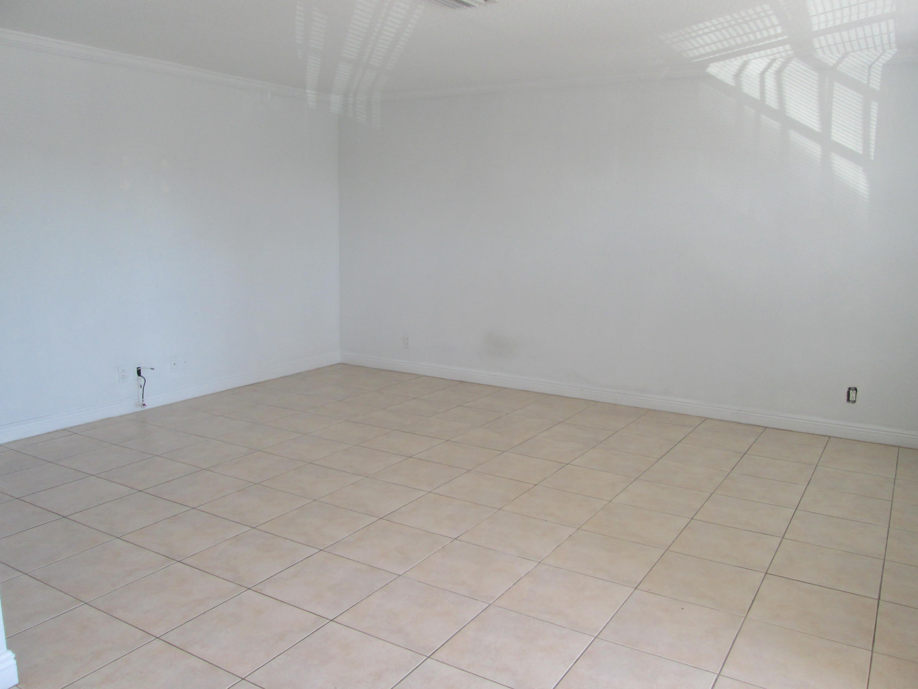 405 N Cypress Drive – photo 4