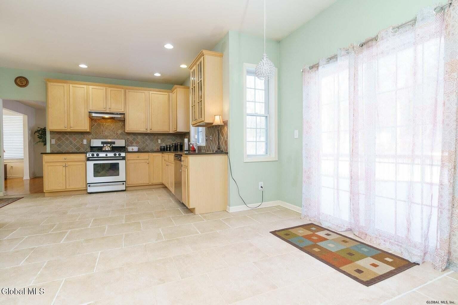 7 Clear Water Court – photo 3