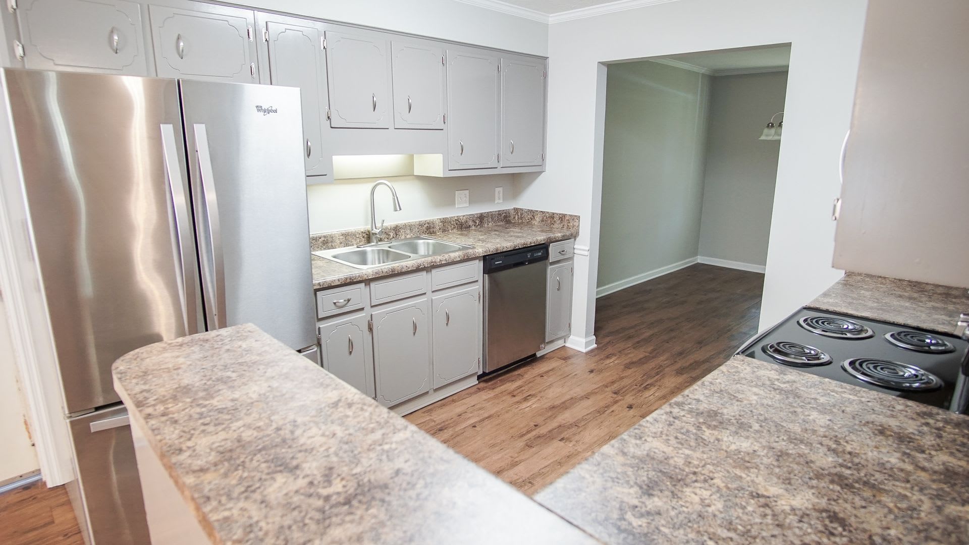 Lakeside Schools Rehabbed And Ready For Move In No Pets – photo 4