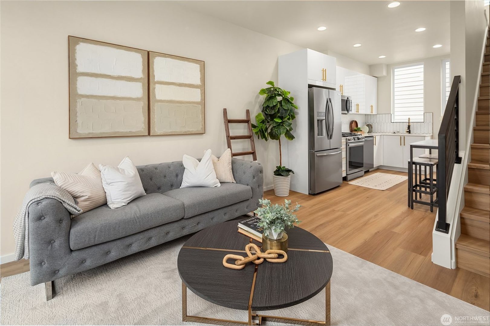 Elegant Ballard 2 year old townhome – photo 2