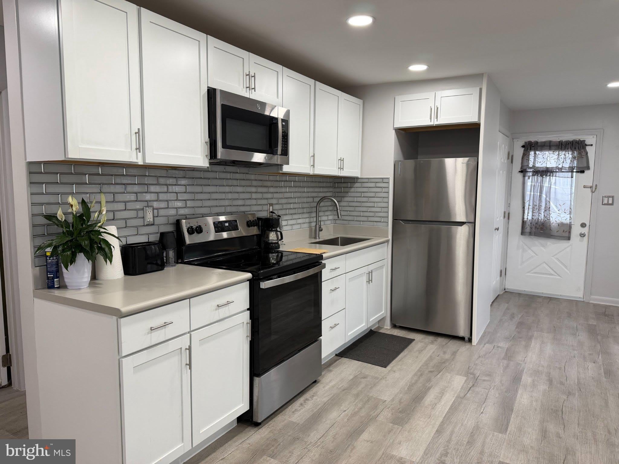 10 W BURTON Avenue – photo 3