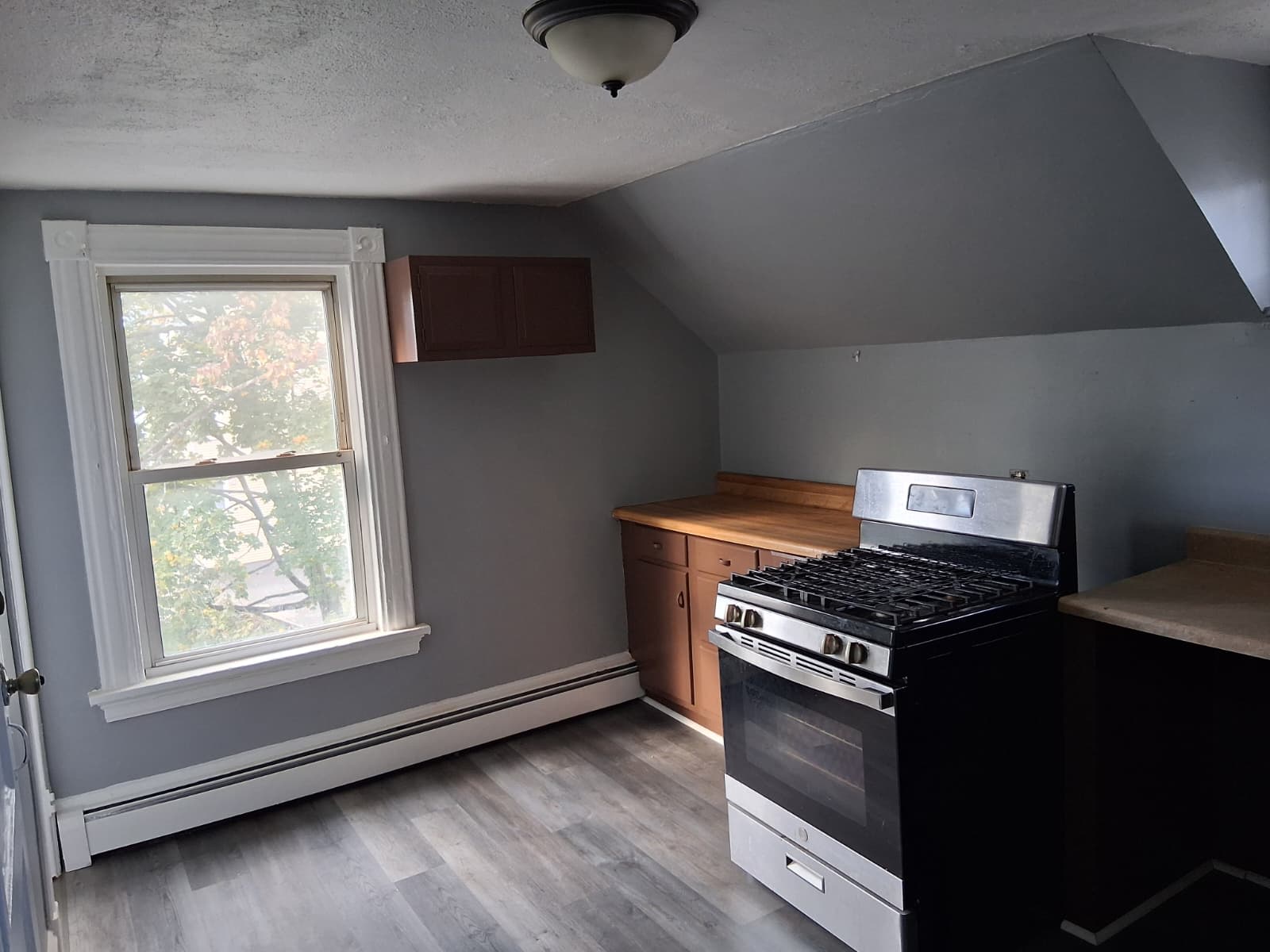 143 Edgewood Street 3 – photo 3