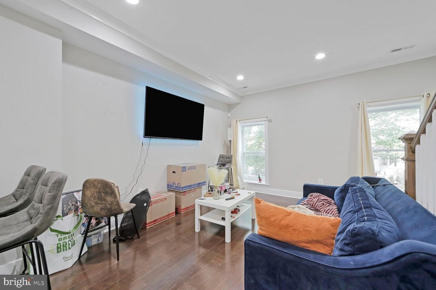 608 IRVING ST NW #1 – photo 4