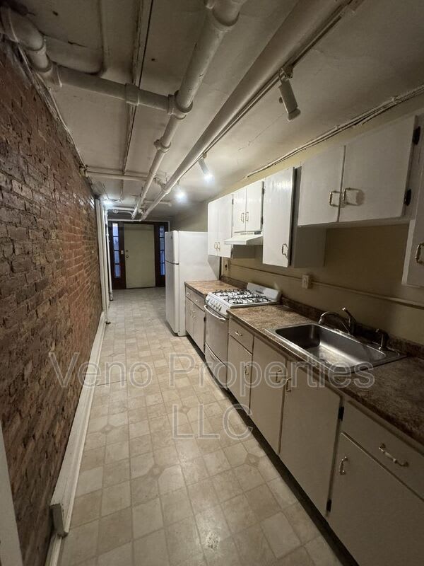 16 2nd Street – photo 4