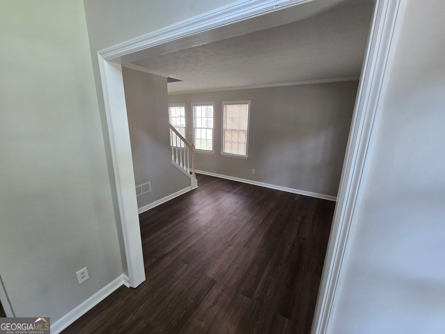 724 Jamie Way NE – photo 3