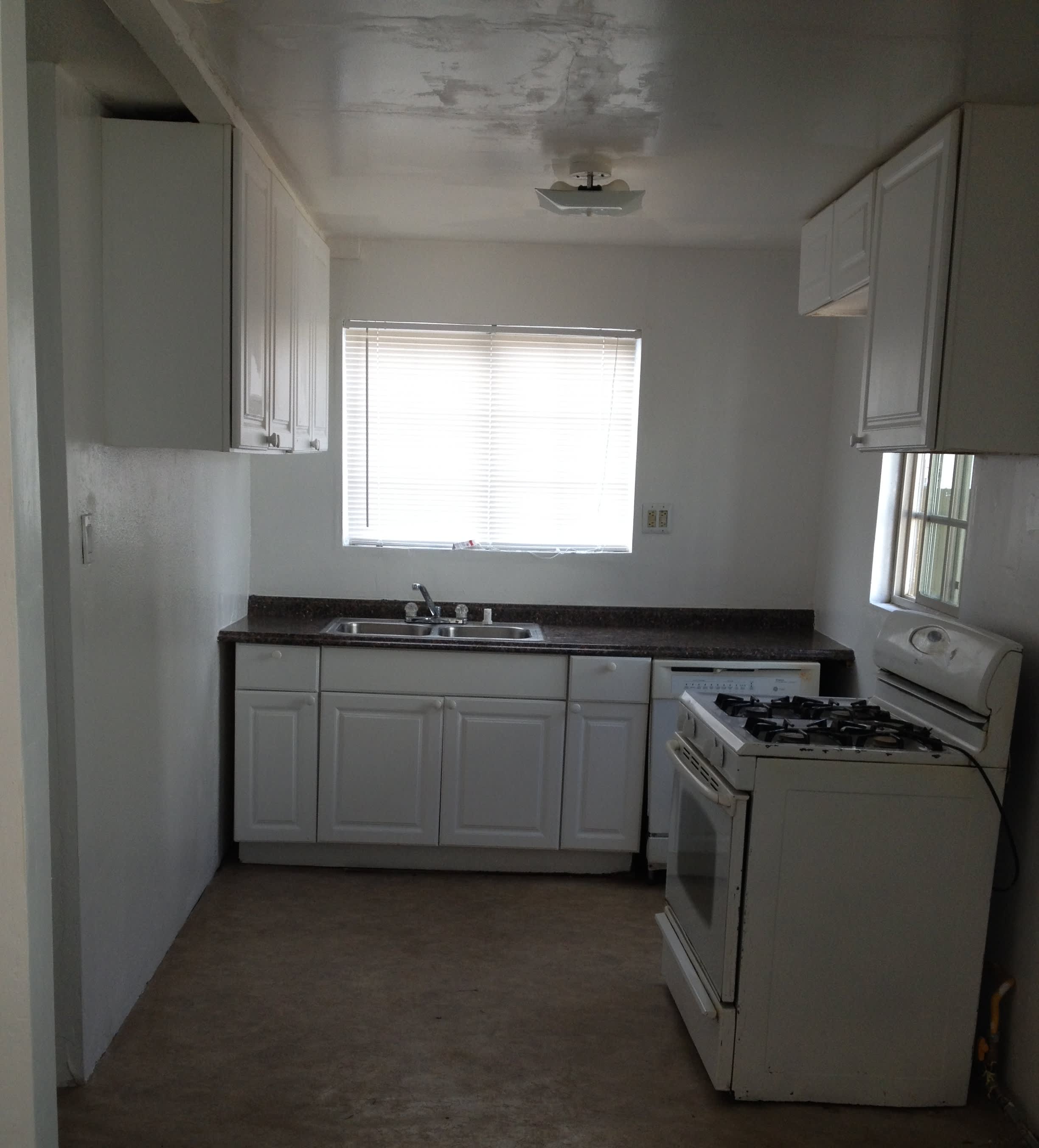 170 E Claremont St – photo 5