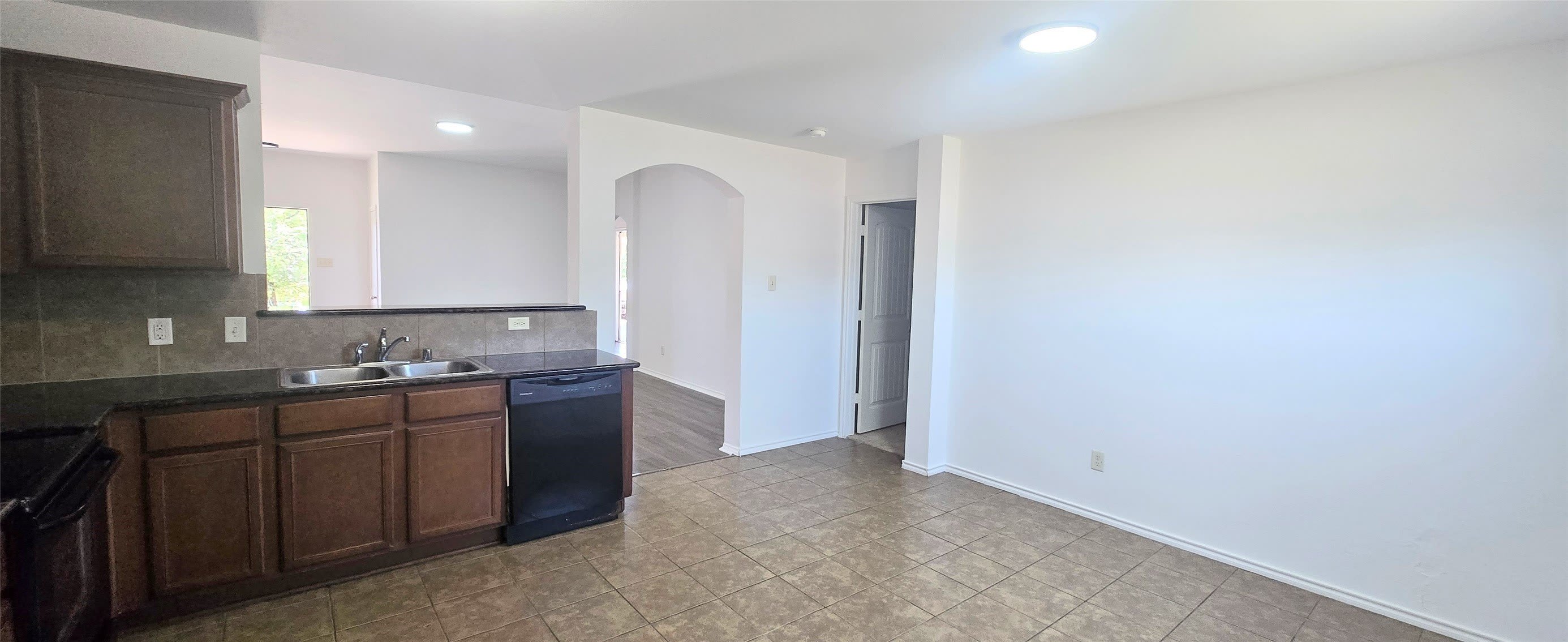319 Elam Drive – photo 5