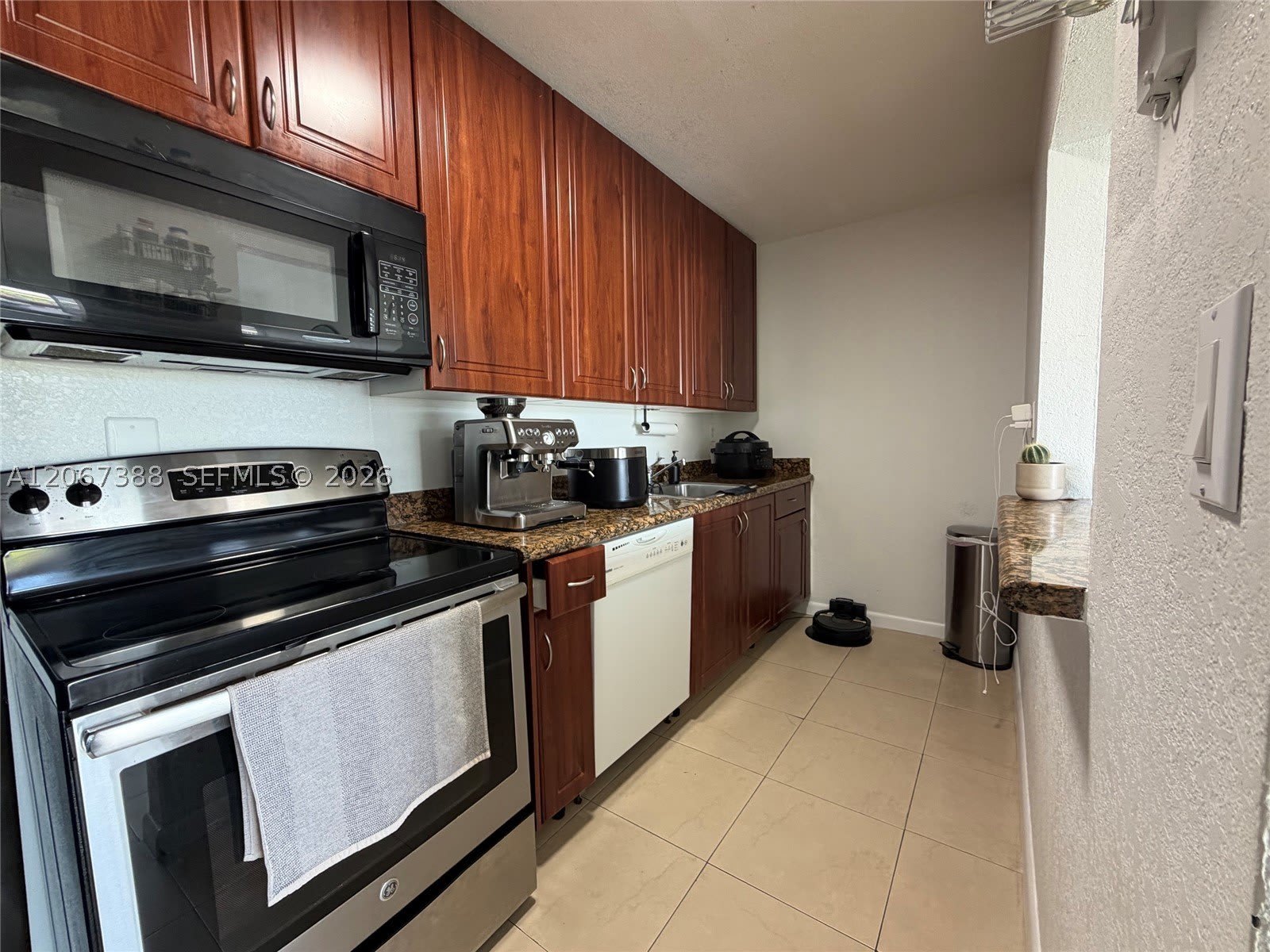 4550 NW 79th Ave – photo 4