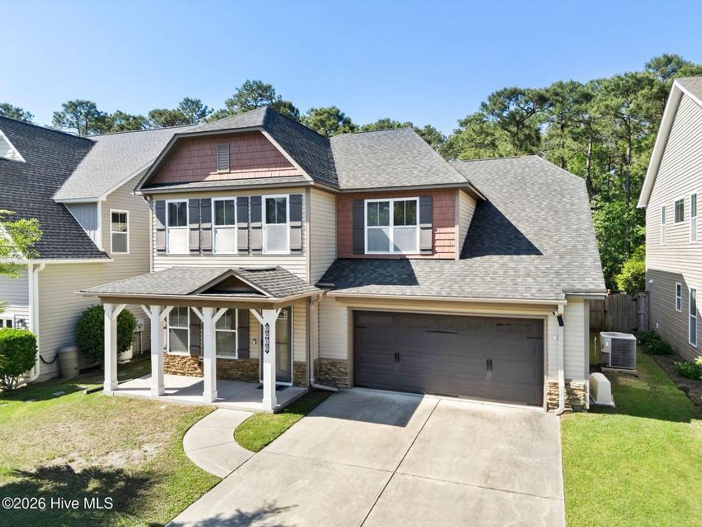 Beautiful 5 bedroom 3.5 bath home in The Park at Willowick – photo 1