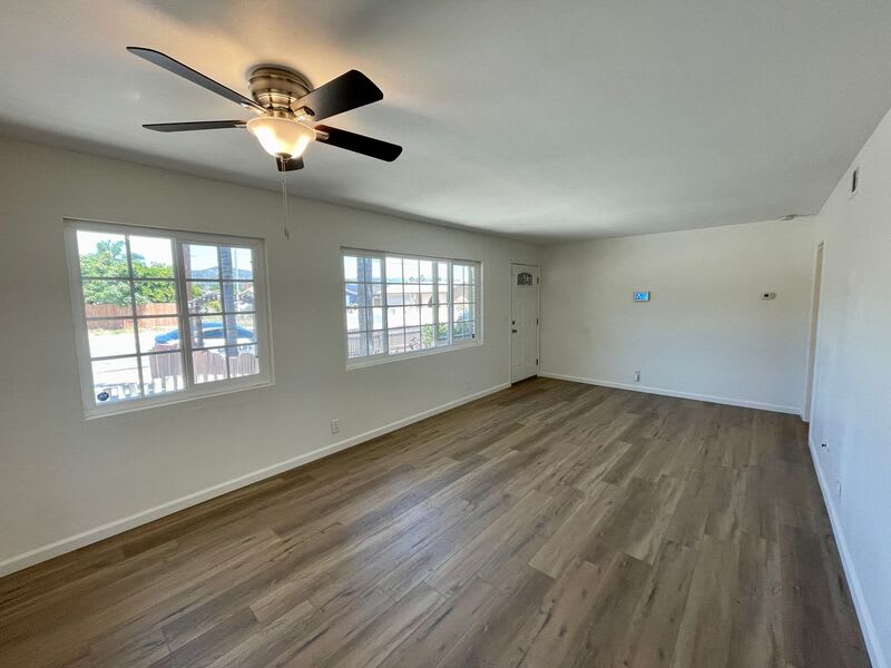 839 N Midway – photo 5